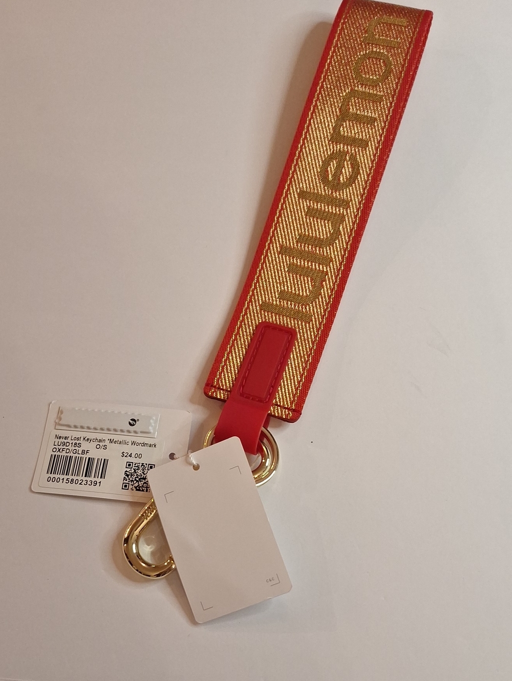 NWT Lululemon Never Lost Key Chain.